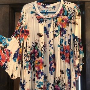 Beautiful long flowey top